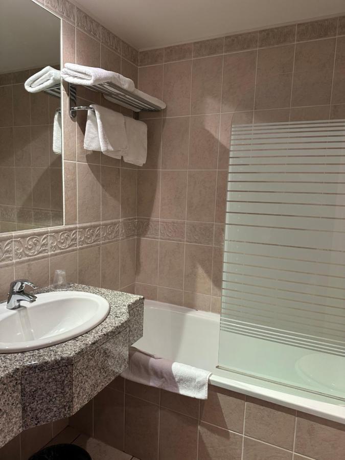 Hotel Domaine De L'Orangerie Bonnat Екстер'єр фото